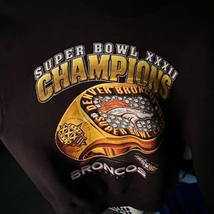 Vintage Denver Broncos 1999 Super Bowl crewneck